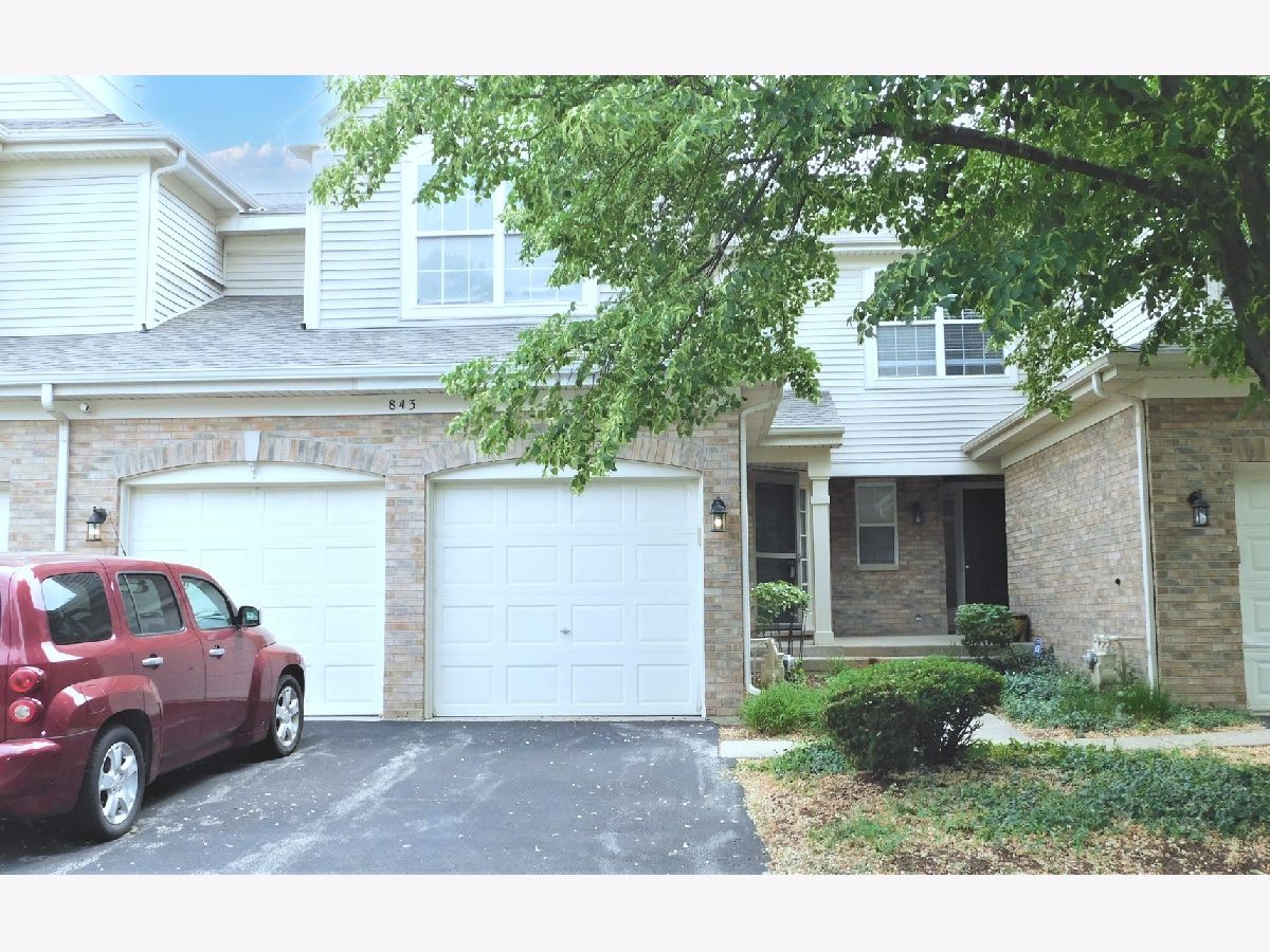 Townhomes Sold Mckenzie Station Lisle Illinois, 843 Mckenzie Station