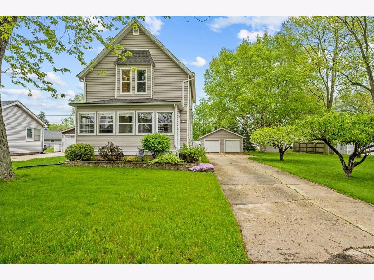  Sold Eola Illinois, 6S353 4th