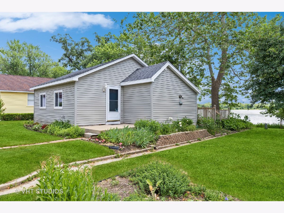 Homes Sold Villa Vaupell Mchenry Illinois, 1123 Northeast Shore