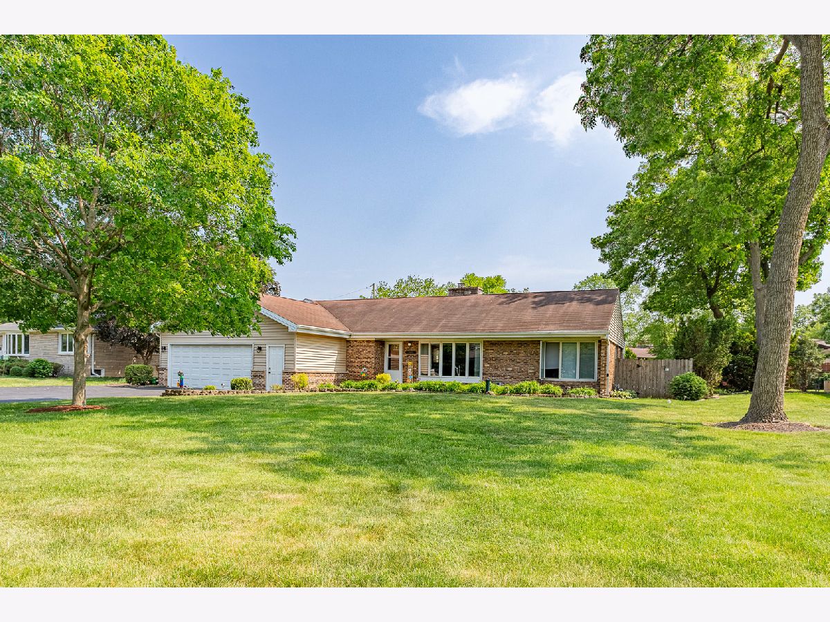 Homes Sold Oakdale Woods Bensenville Illinois, 17W071 Oak