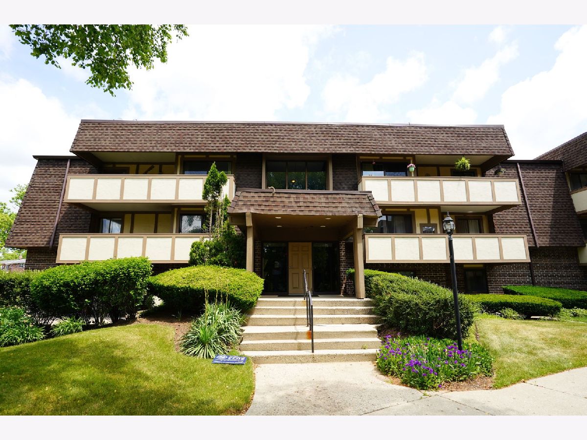 Condominiums Sold Kings Row Condos West Dundee Illinois, 433 Cavalier