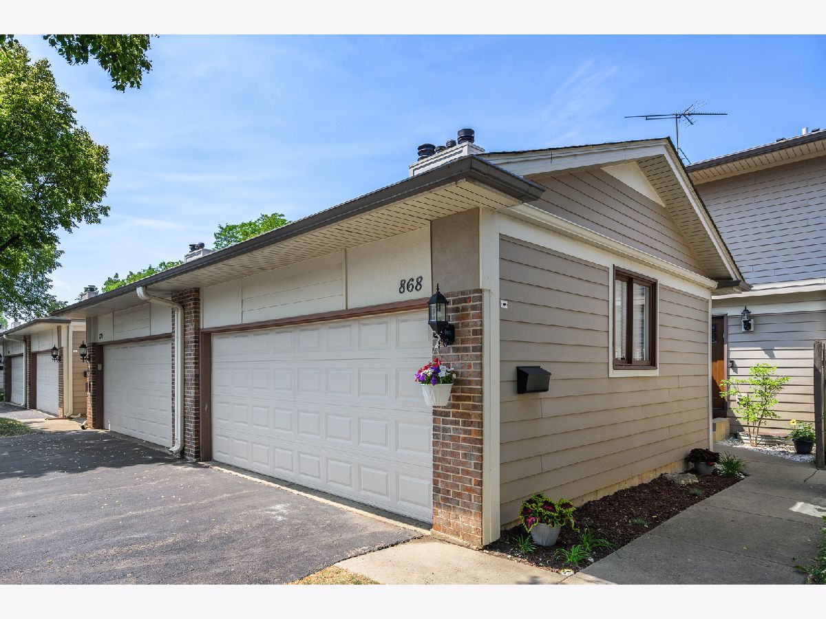 Townhomes Sold Park West Deerfield Illinois, 868 Swan
