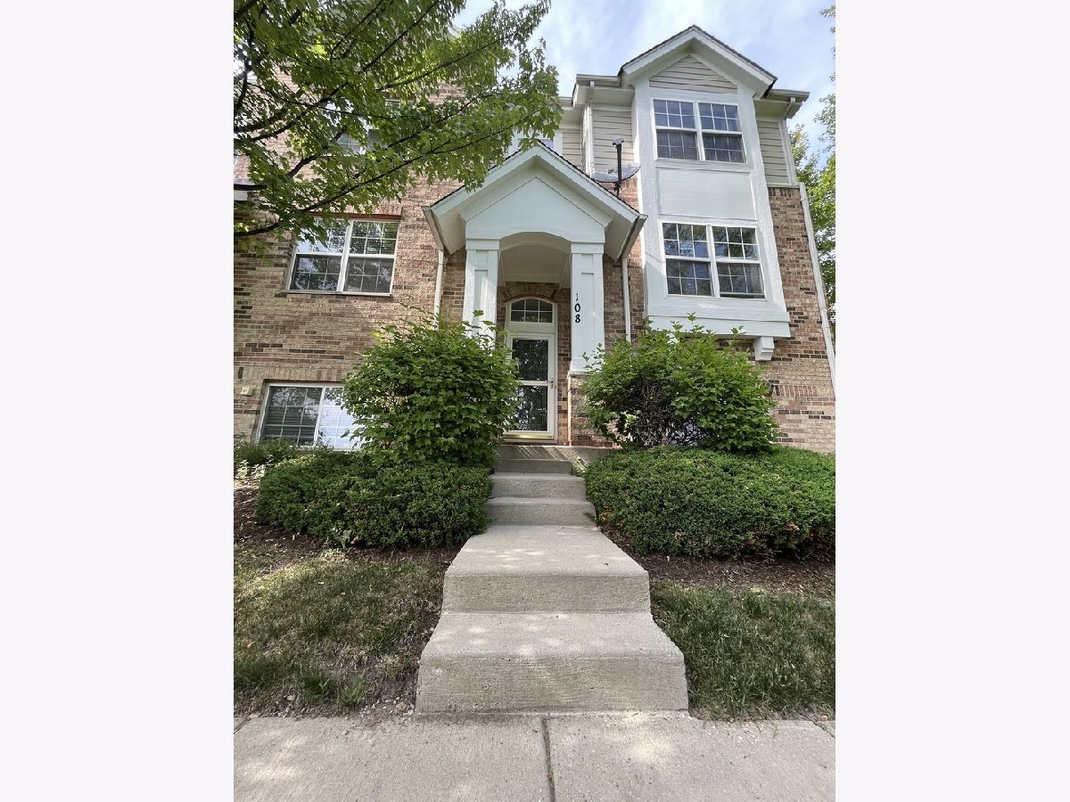 Condos & Townhomes Rented Trafalgar Woods Townhomes Morton Grove Illinois, 108 Prairie