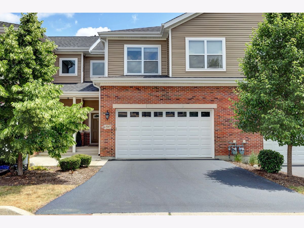 Condos & Townhomes Sold Newberry Lane Palatine Illinois, 2367 Newberry