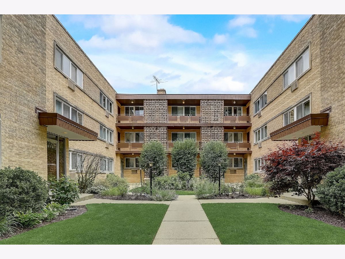 Condominiums Sold Harrison Court Evanston Illinois, 1933 Harrison
