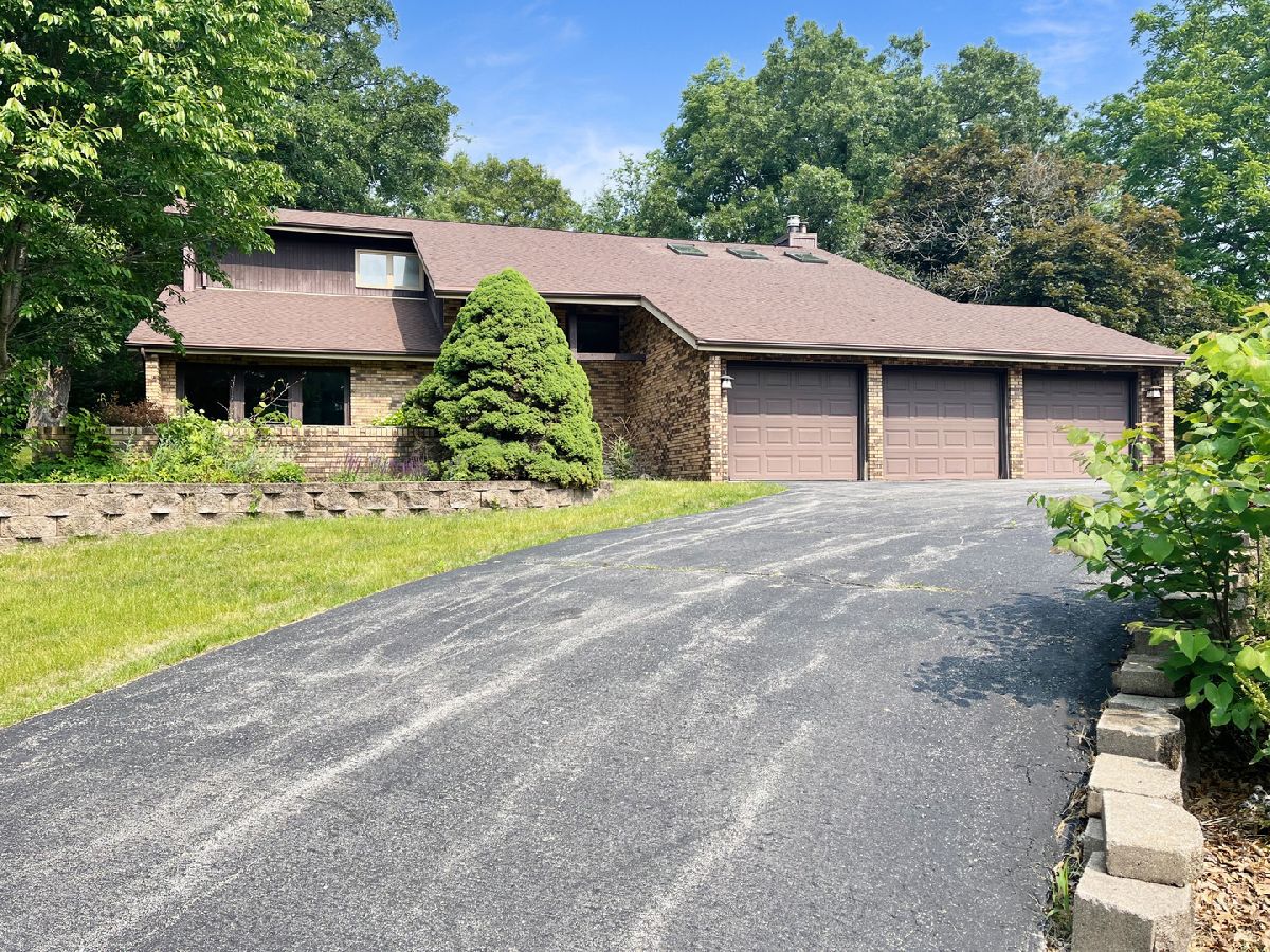 Homes Sold Legend Lakes Roscoe Illinois, 12470 Legend Lakes