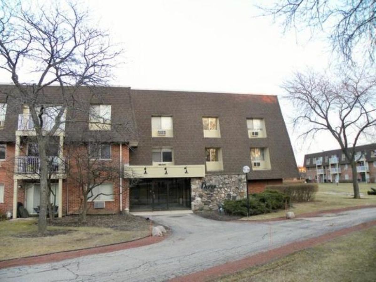 Condominiums Rented Villa Verde Buffalo Grove Illinois, 3 Villa Verde