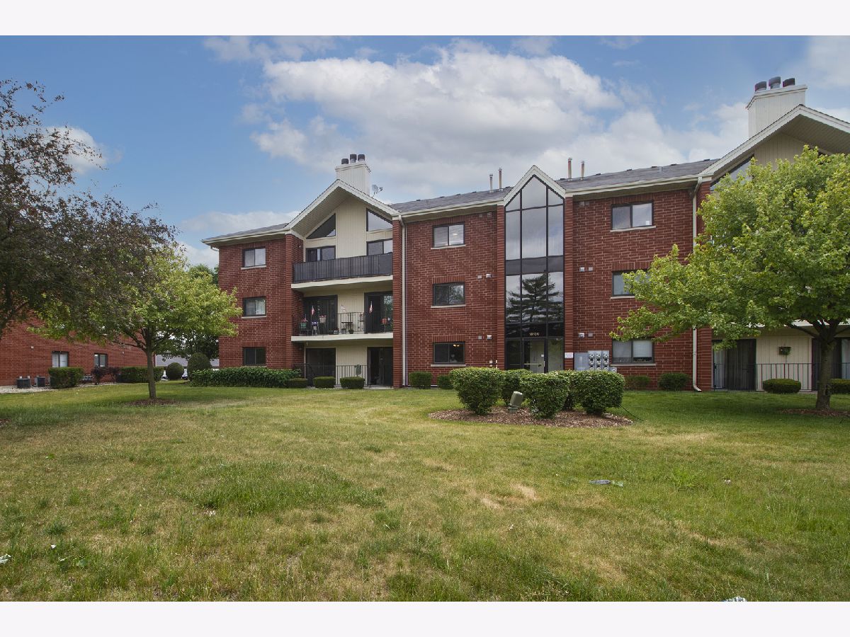 Condominiums Sold Hamilton Hills Tinley Park Illinois, 18136 Rita
