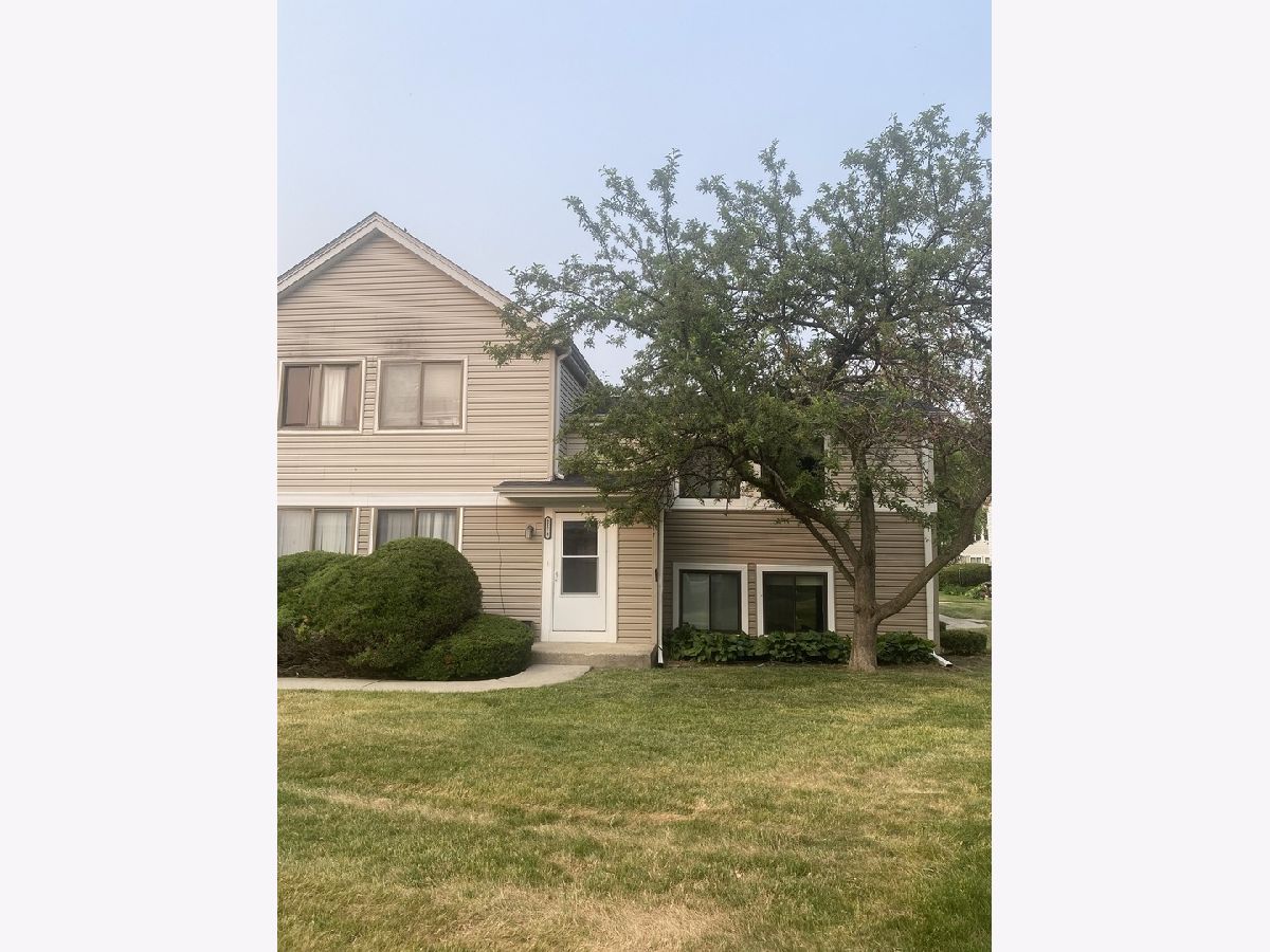 Townhomes & Condos Sold Inverrary West Palatine Illinois, 2172 Oakbrook