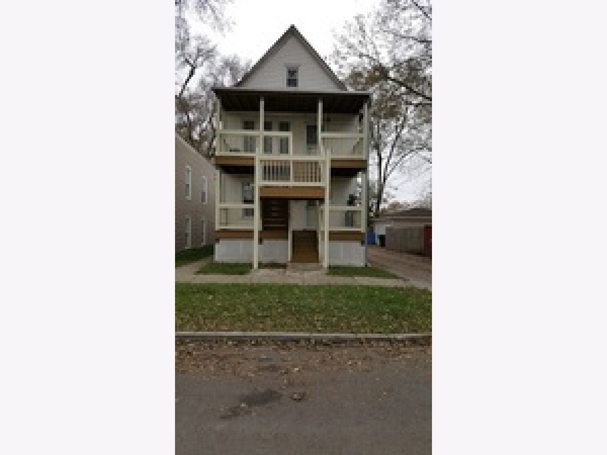 Rented Chicago Illinois, 9114 Woodlawn