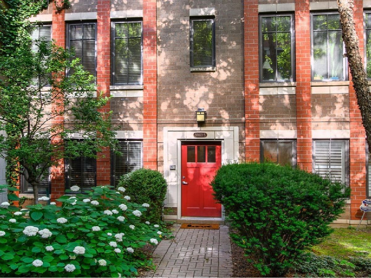 Homes & Condos & Townhomes Sold Bowmanville Chicago Illinois, 5003 Lincoln