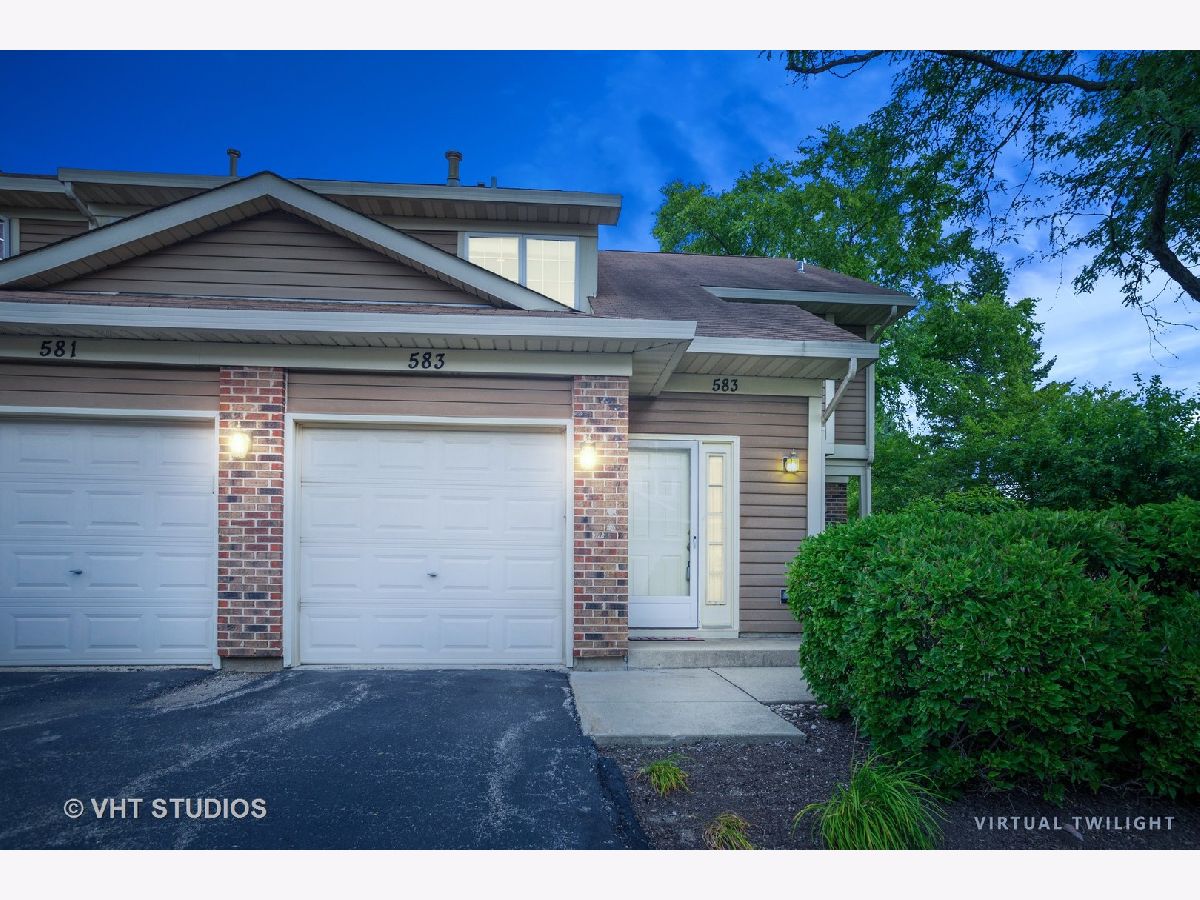 Townhomes & Condos & Homes Rented Parkside On The Green Palatine Illinois, 583 Parkside