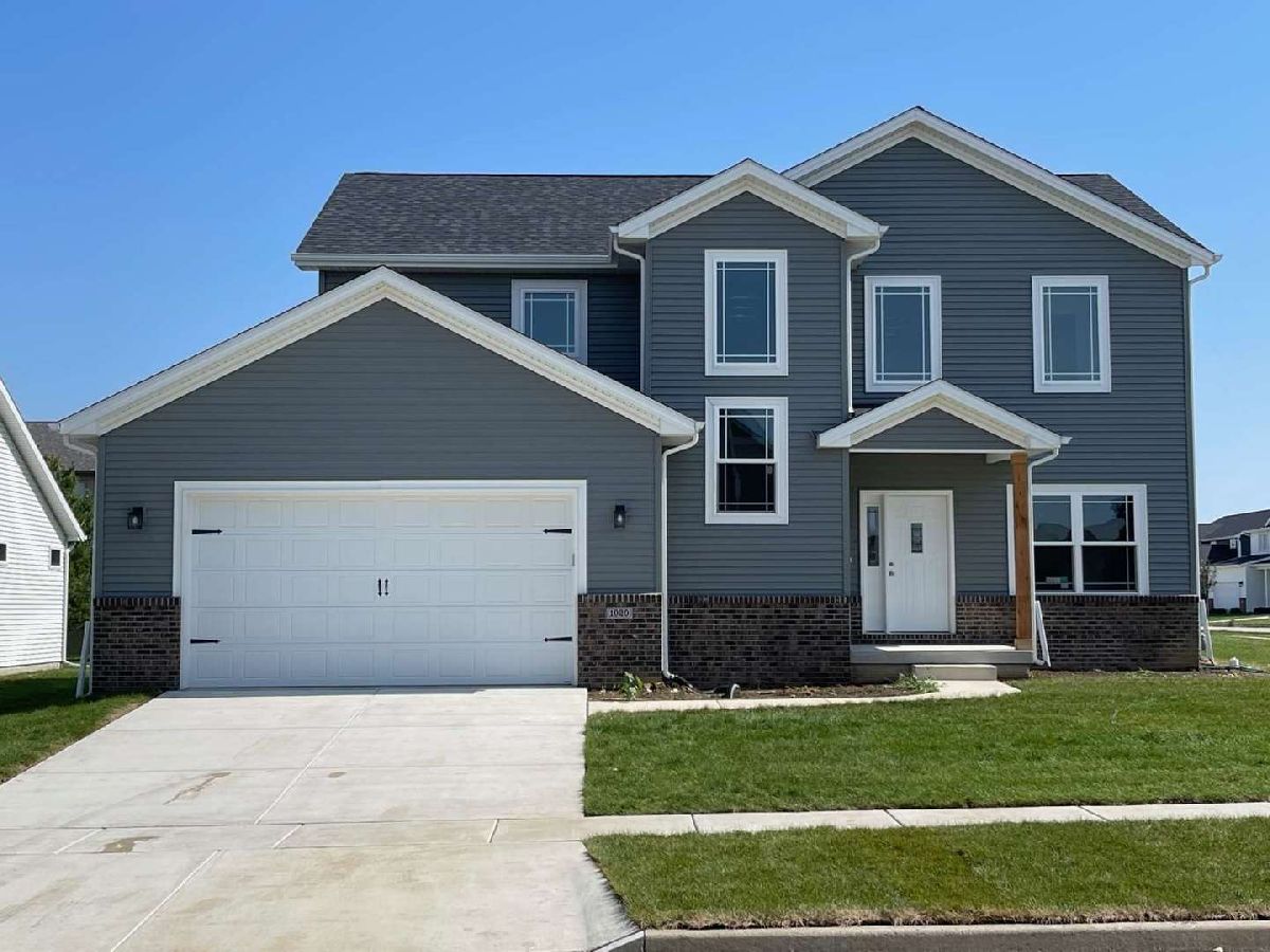 Homes & Condos & Townhomes Sold Vineyards Normal Illinois, 1020 Decoy