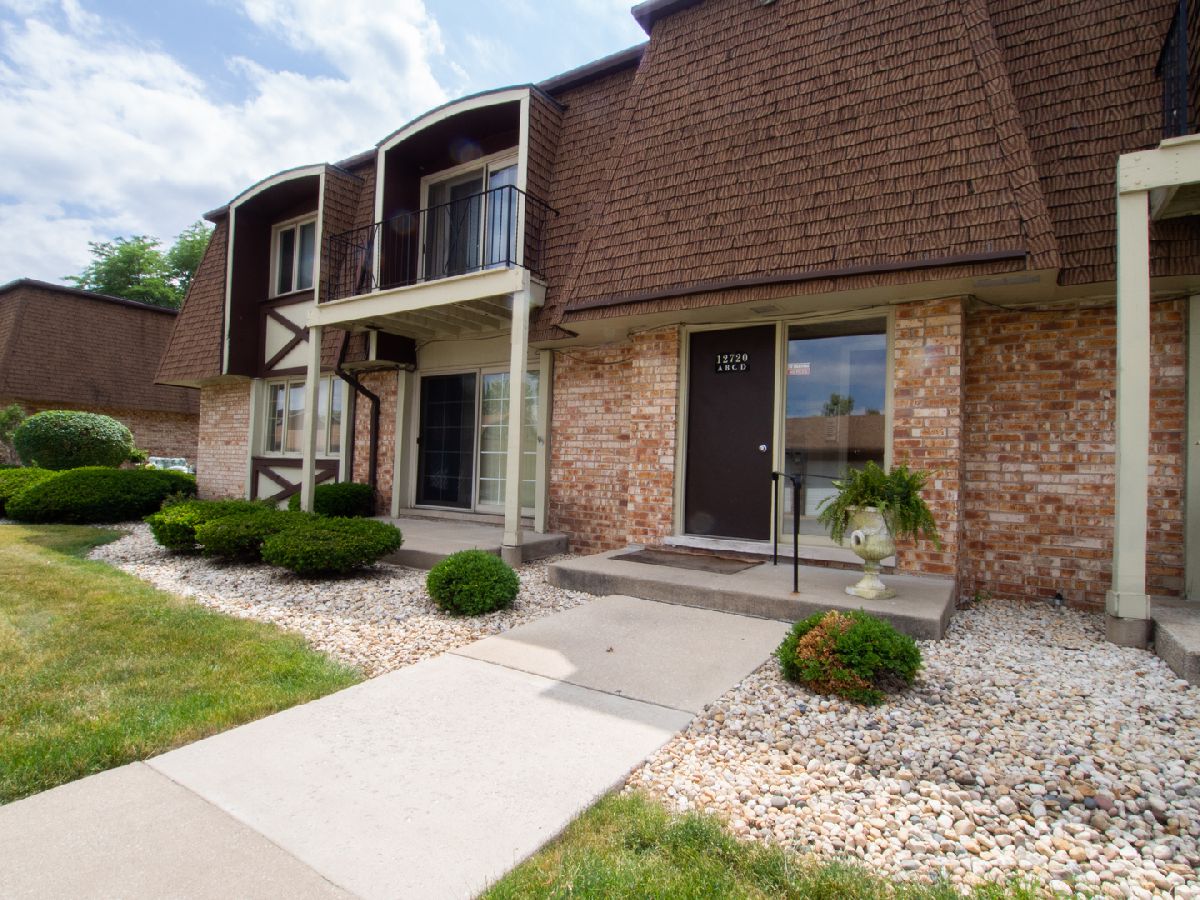 Condominiums Sold Park Place Crestwood Illinois, 12720 Carriage