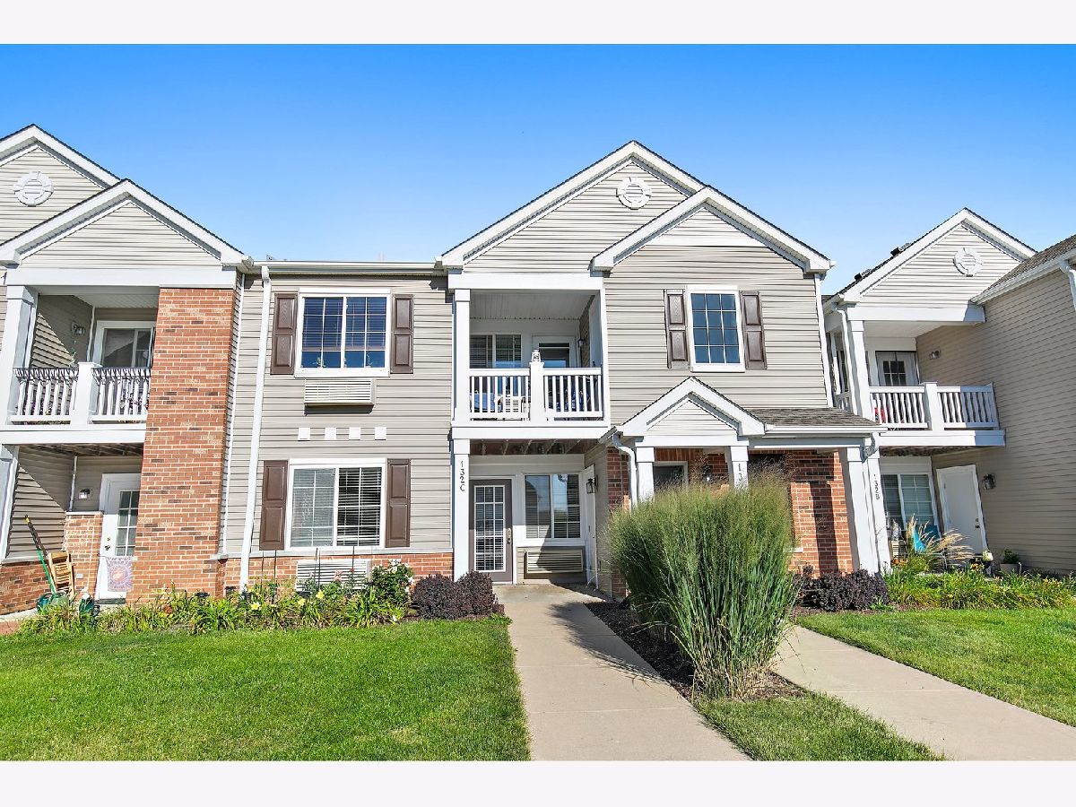 Bristol Bay Yorkville IL, Condos & Townhomes & Homes For Sale & For