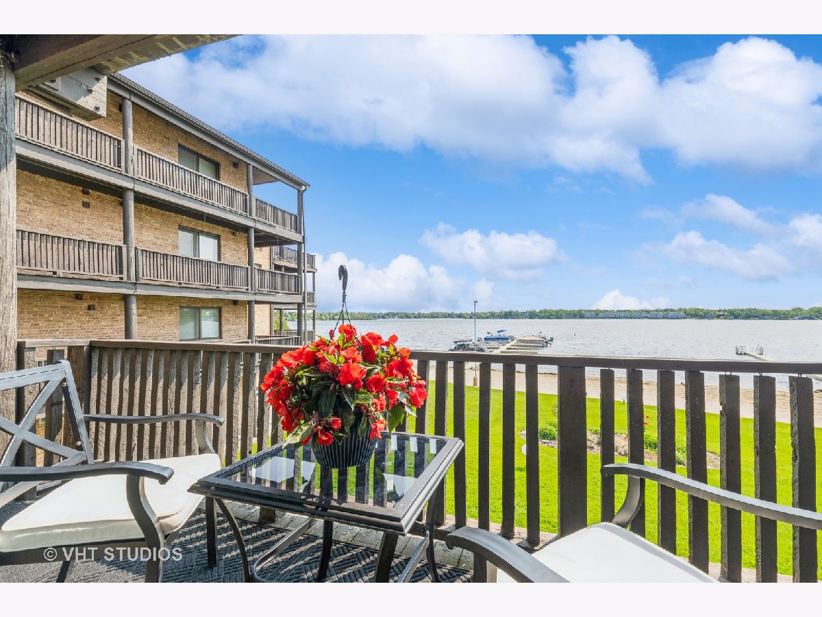 Condominiums Sold Harbour Club Wauconda Illinois, 440 Main