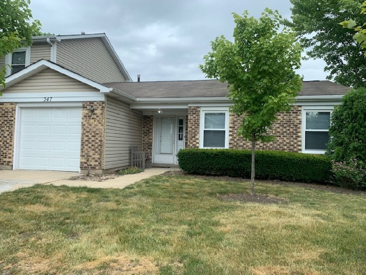 Townhomes Rented Westwind Bloomingdale Illinois, 247 Coventry