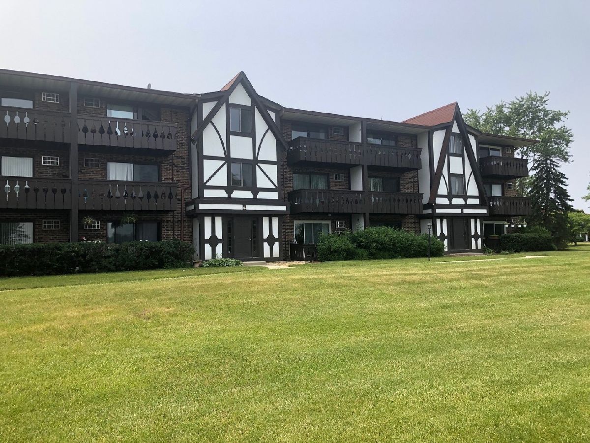 Condos & Townhomes Rented The Willows Vernon Hills Illinois, 4 Crestview