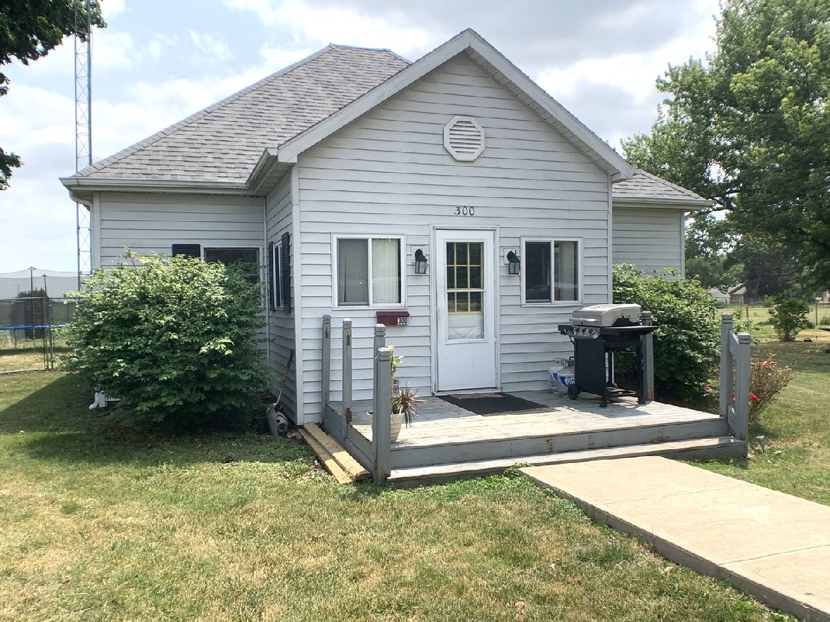  Sold Magnolia Illinois, 300 Washington