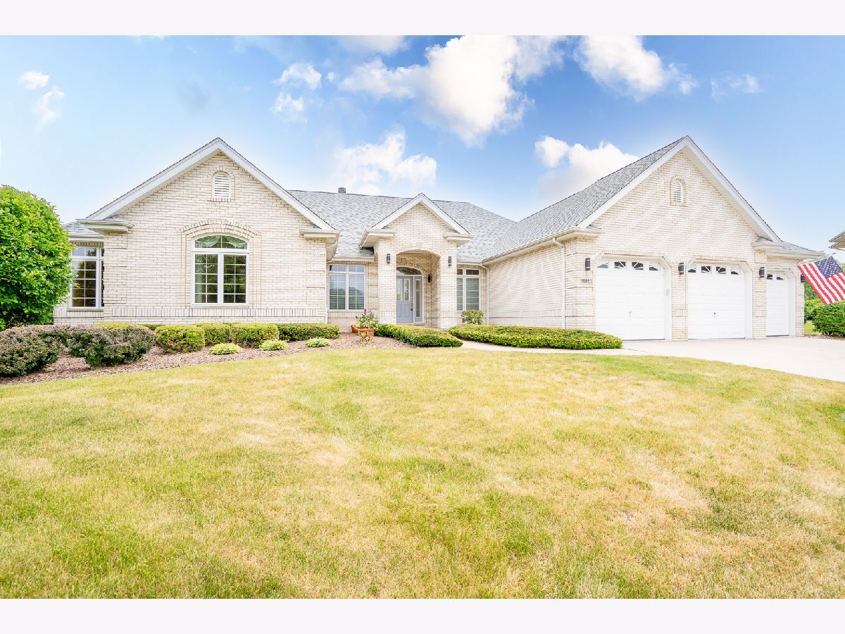 Homes Sold Wedgewood Highlands Homer Glen Illinois, 16853 Comandra