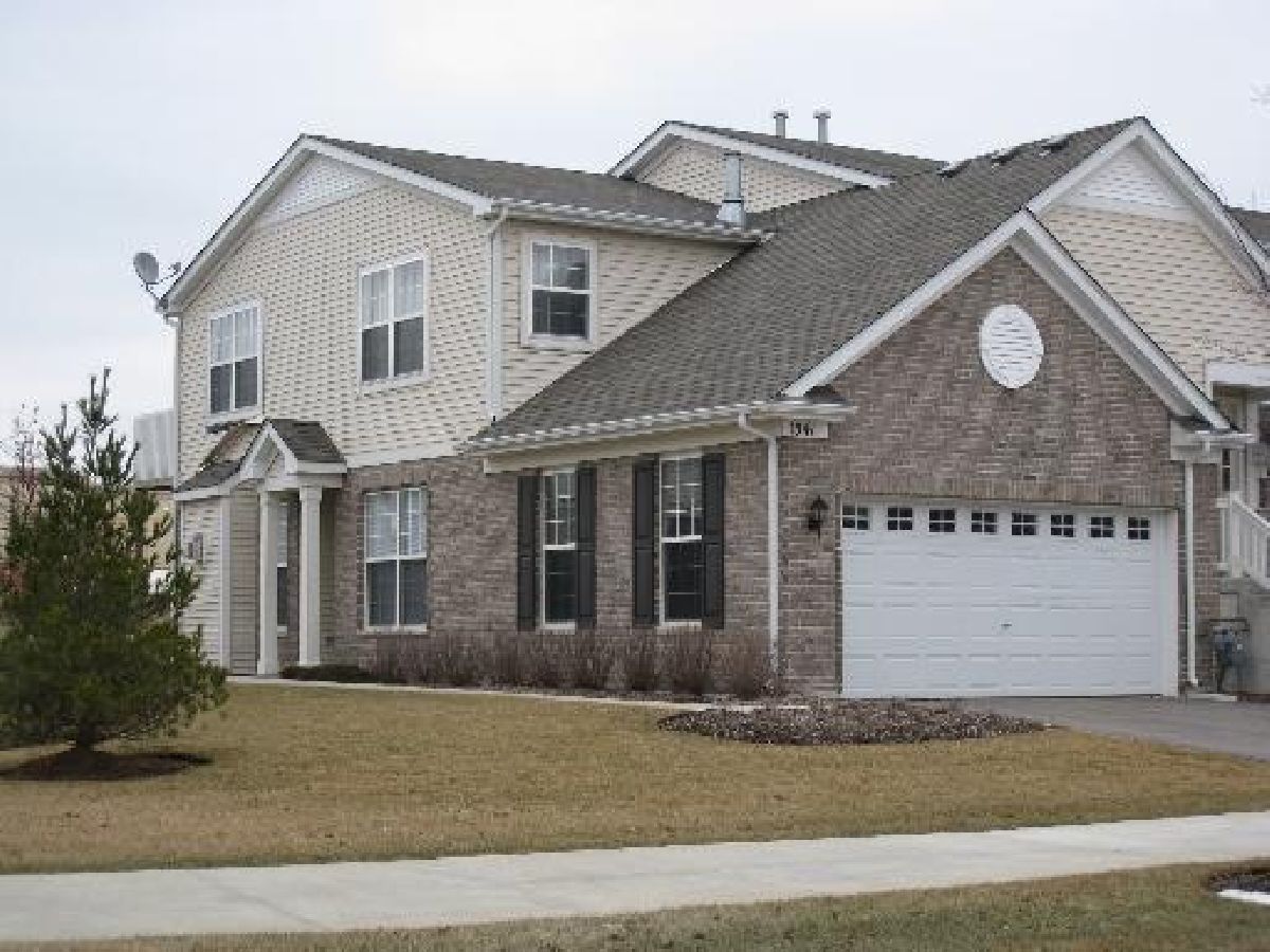 Townhomes & Condos Rented Canterbury Place Algonquin Illinois, 1541 Millbrook