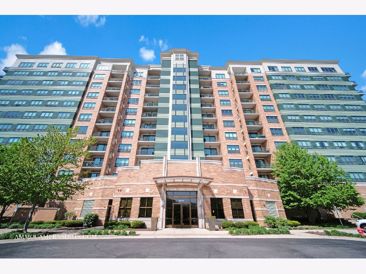 Seven Bridges Woodridge IL, Homes & Condos & Townhomes For Sale & For