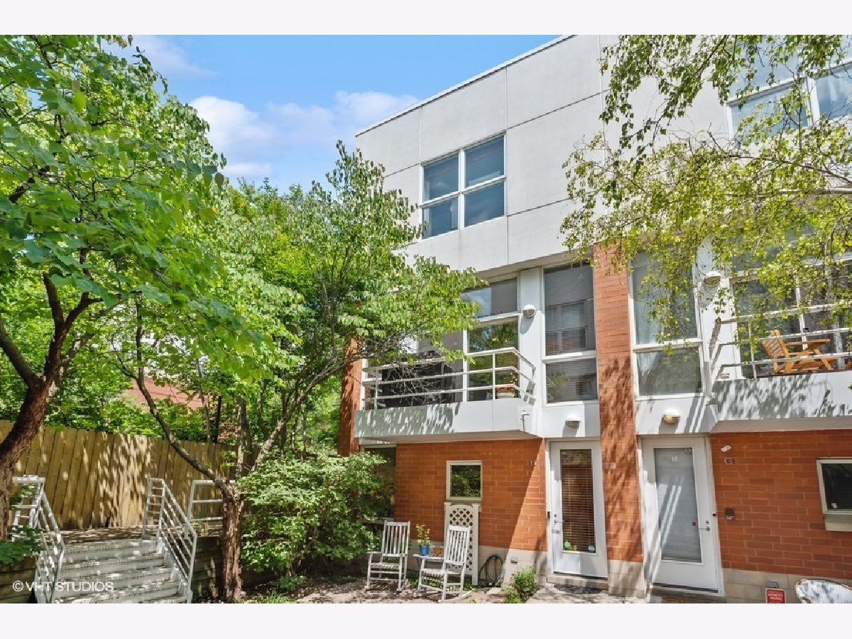 Townhomes & Homes Sold Wellington Park Chicago Illinois, 2932 Wood