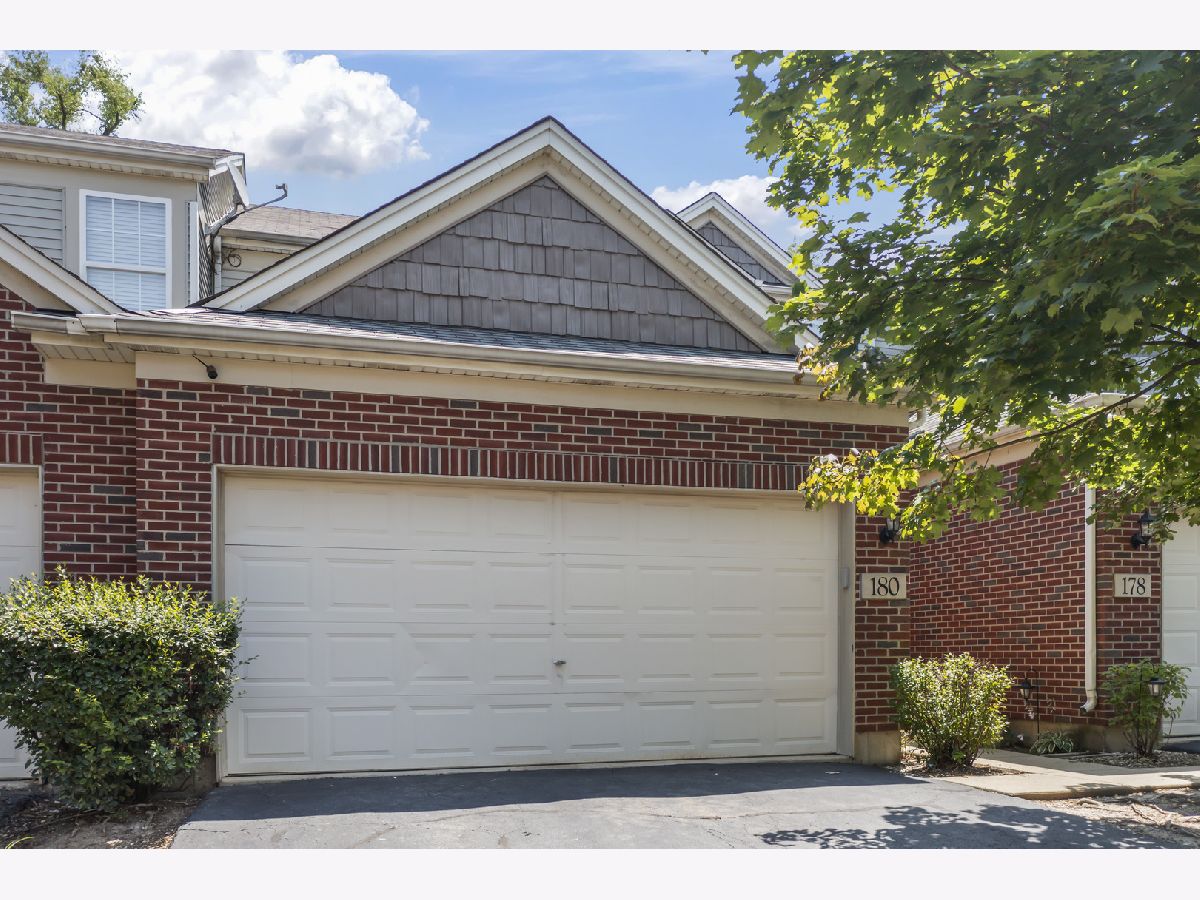 Townhomes Sold Neutrenton Place Elgin Illinois