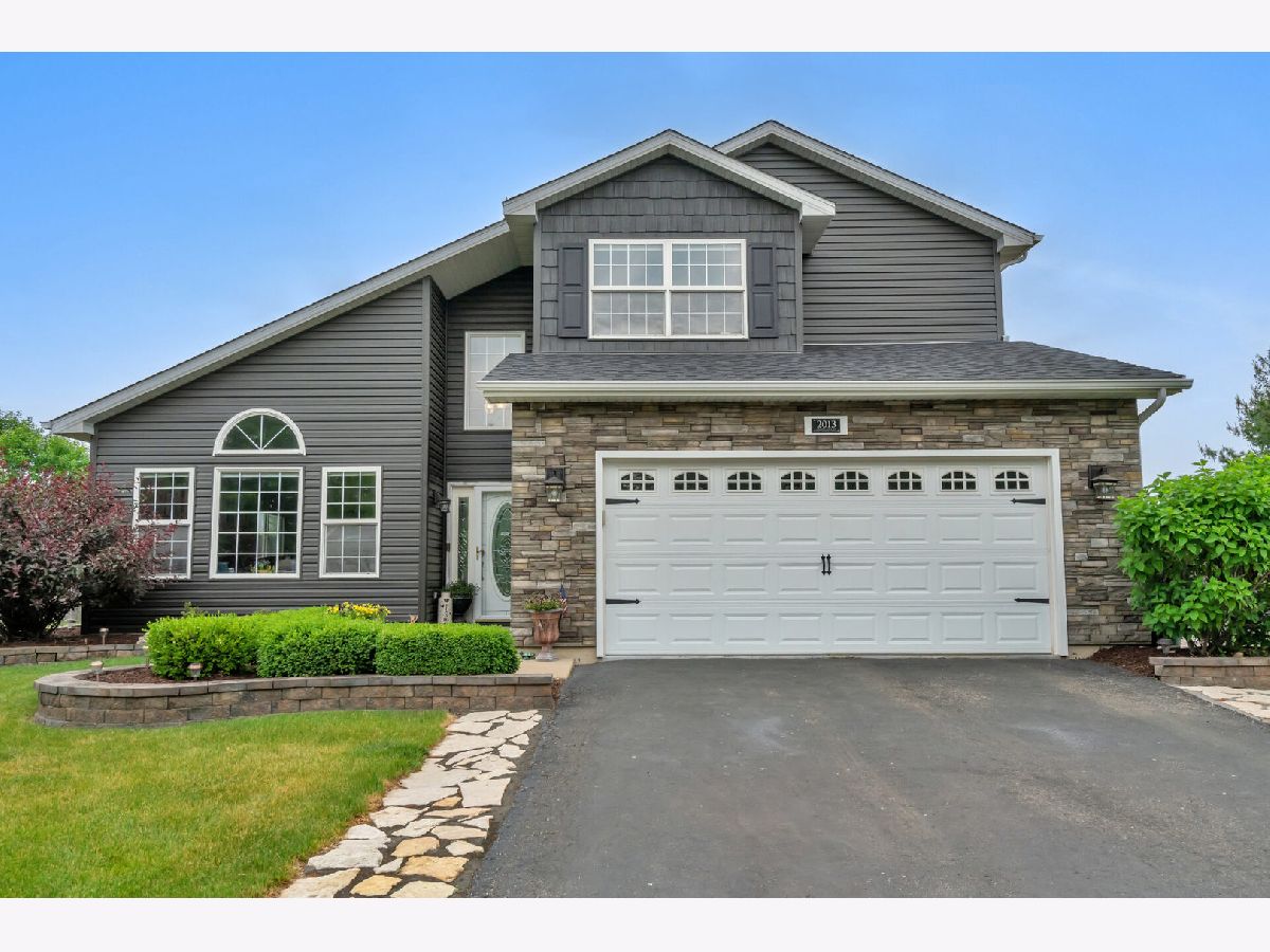 Homes Sold Aspen Meadows Plainfield Illinois, 2013 Gray Hawk