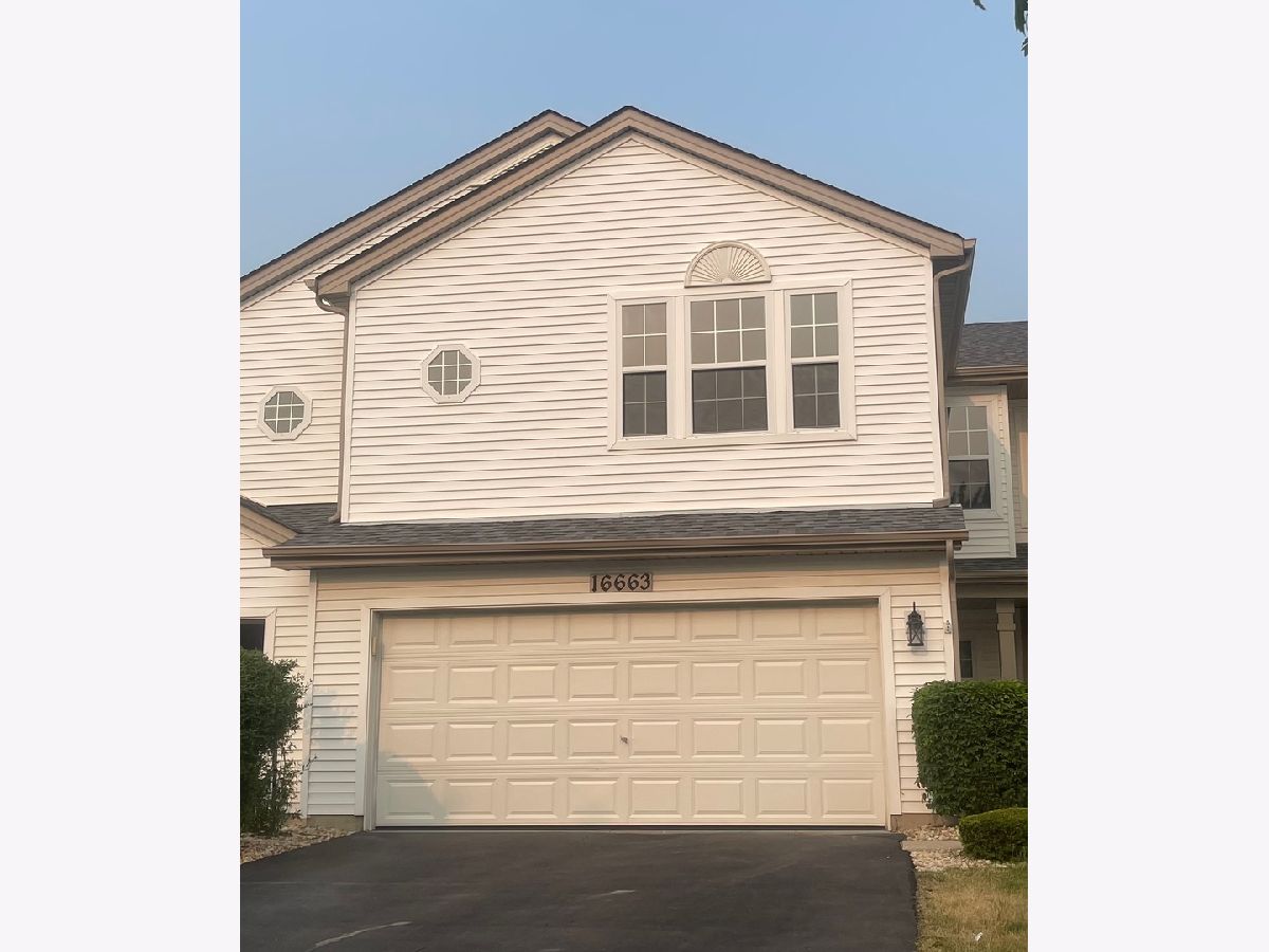 Townhomes & Condos & Homes Rented Victoria Crossing Lockport Illinois, 16663 S Windsor