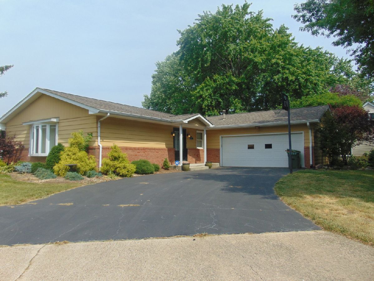 Homes Sold Wendover Heights Mahomet Illinois, 307 Dorchester