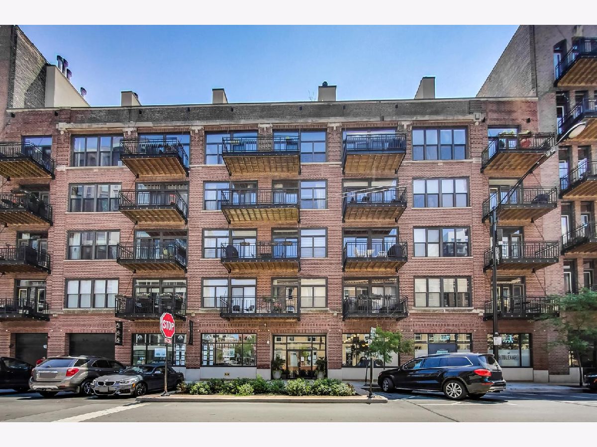 Condos & Townhomes Rented Erie Center Lofts Chicago Illinois, 375 Erie