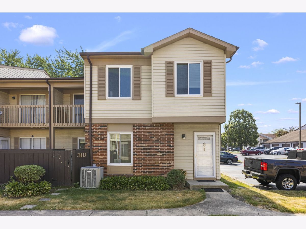 Townhomes & Condos Sold Pine Meadow Bolingbrook Illinois, 31D Fernwood