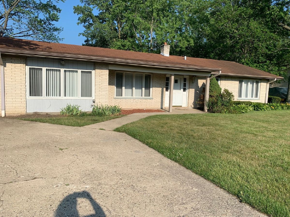 Homes Rented White Plains Northbrook Illinois, 1323 Landwehr