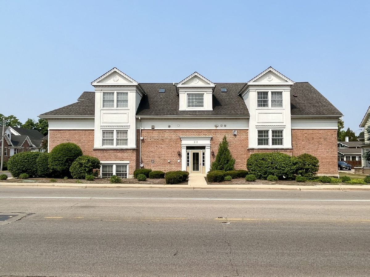Condominiums Rented Portland Terrace St Charles Illinois, 111 5th