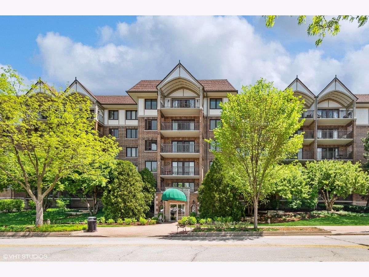 Condominiums Sold Shires At Clock Tower Mount Prospect Illinois, 15 Pine