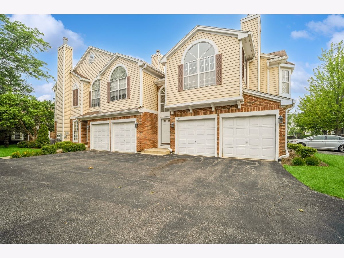 Townhomes Sold Carriages Vernon Hills Illinois, 866 Lansing