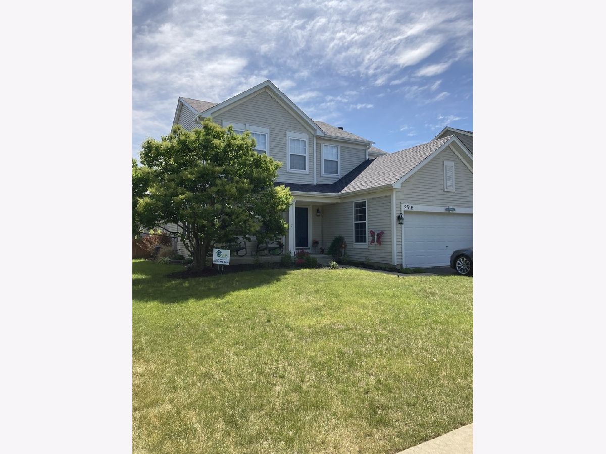 Homes & Townhomes Sold Blackberry Crossing Montgomery Illinois, 2518 Hartfield