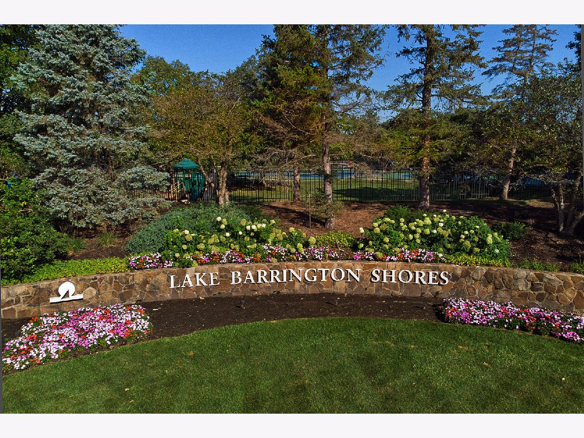 Condos & Townhomes Rented Lake Barrington Shores Barrington Illinois, 331 Oak Hill