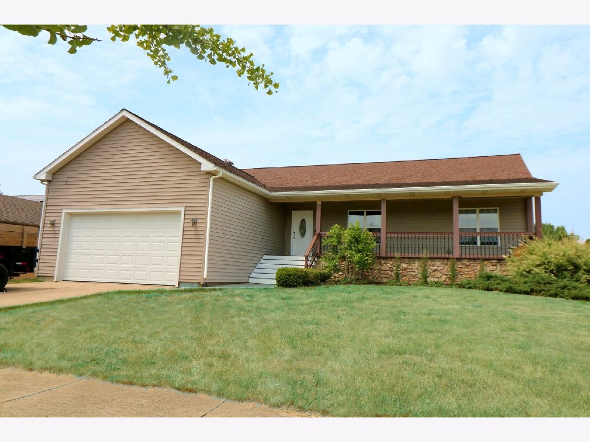 Homes Sold Oak Grove Crossing Harvard Illinois, 1203 Magnolia