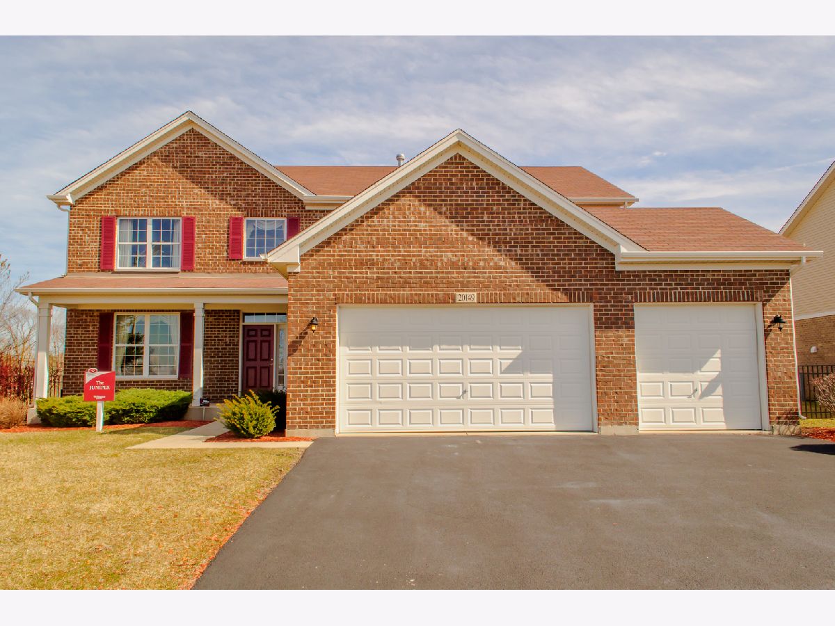 Homes Sold Wellington Court Lynwood Illinois, 20124 Gleaston