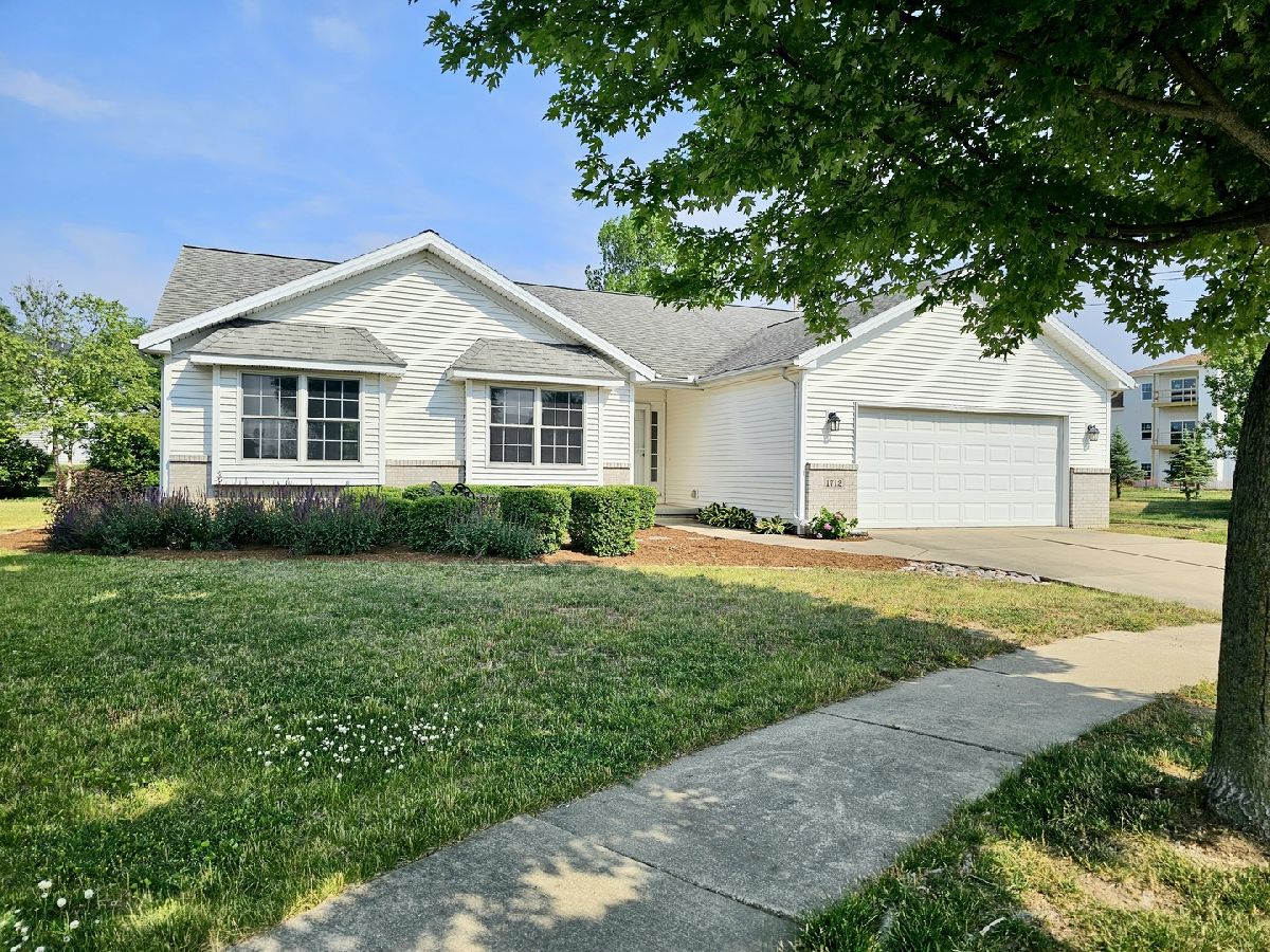 Homes Sold Hershey Grove Bloomington Illinois, 1712 Whitmer