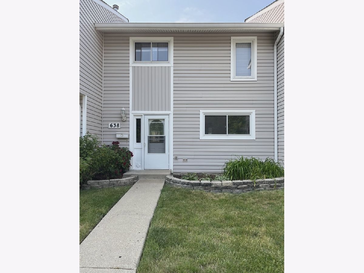 Townhomes Sold The Coves Bartlett Illinois