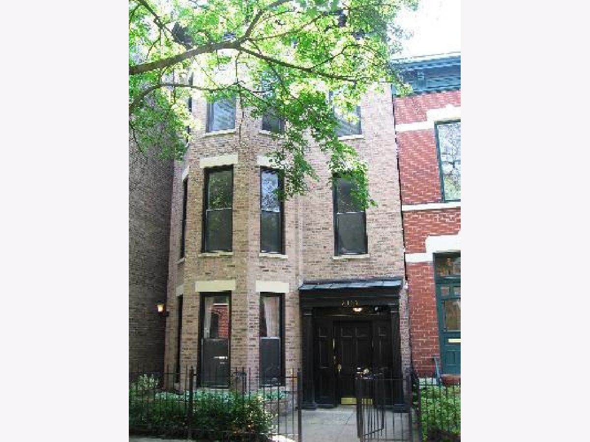 Condominiums & Homes Sold Depaul Chicago Illinois, 2118 Seminary