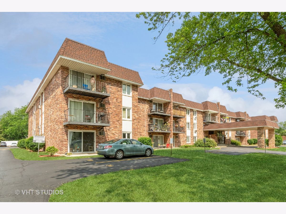 Condominiums Sold Chateau Lorraine Wheaton Illinois, 850 Lorraine