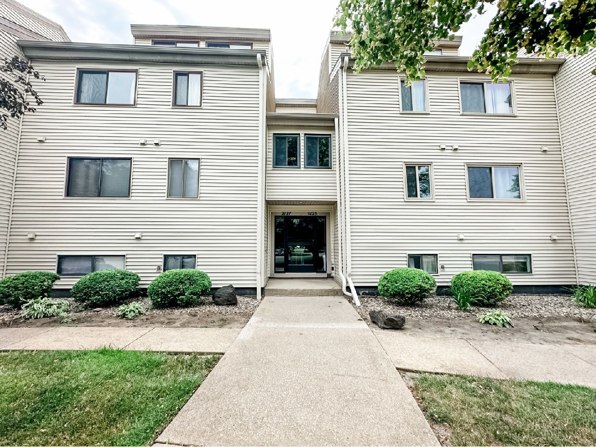 Condominiums & Homes Sold Colony West Champaign Illinois, 2125 Melrose