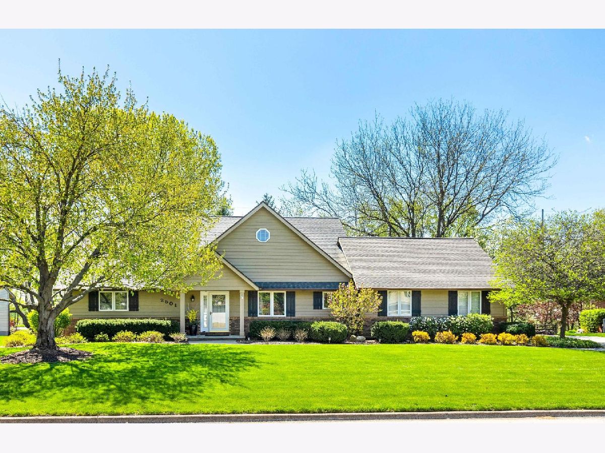 Homes Sold Hedgewood Bloomington Illinois, 2501 Driftwood