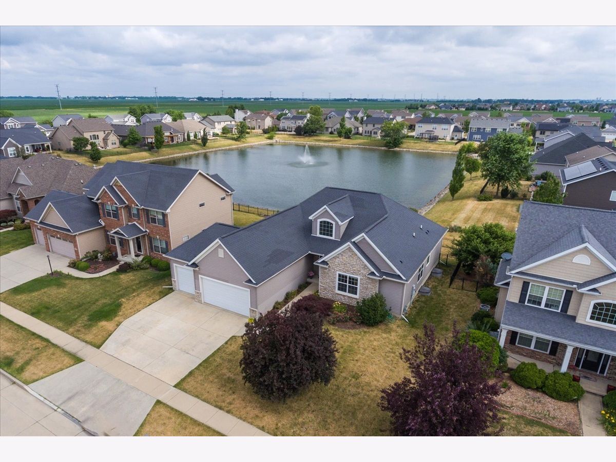 Homes Sold Wills Trace Champaign Illinois, 5104 Stonebridge