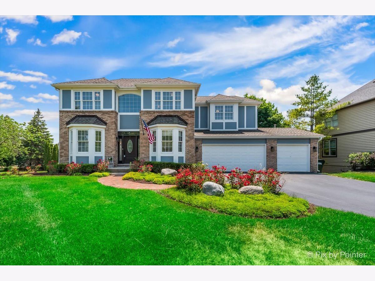 Homes & Condos & Townhomes Sold Boulder Ridge Lake In The Hills Illinois, 2 Shadow Creek