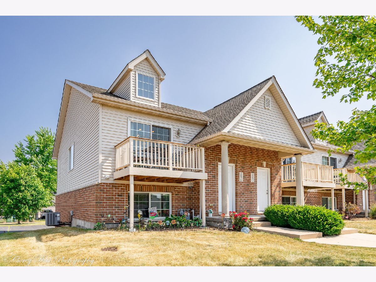 Townhomes & Homes Sold South Pointe Greens Dekalb Illinois, 283 Par Five